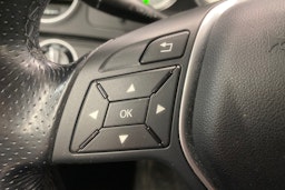 Sininen Mercedes-Benz C 2012 kuva 20.