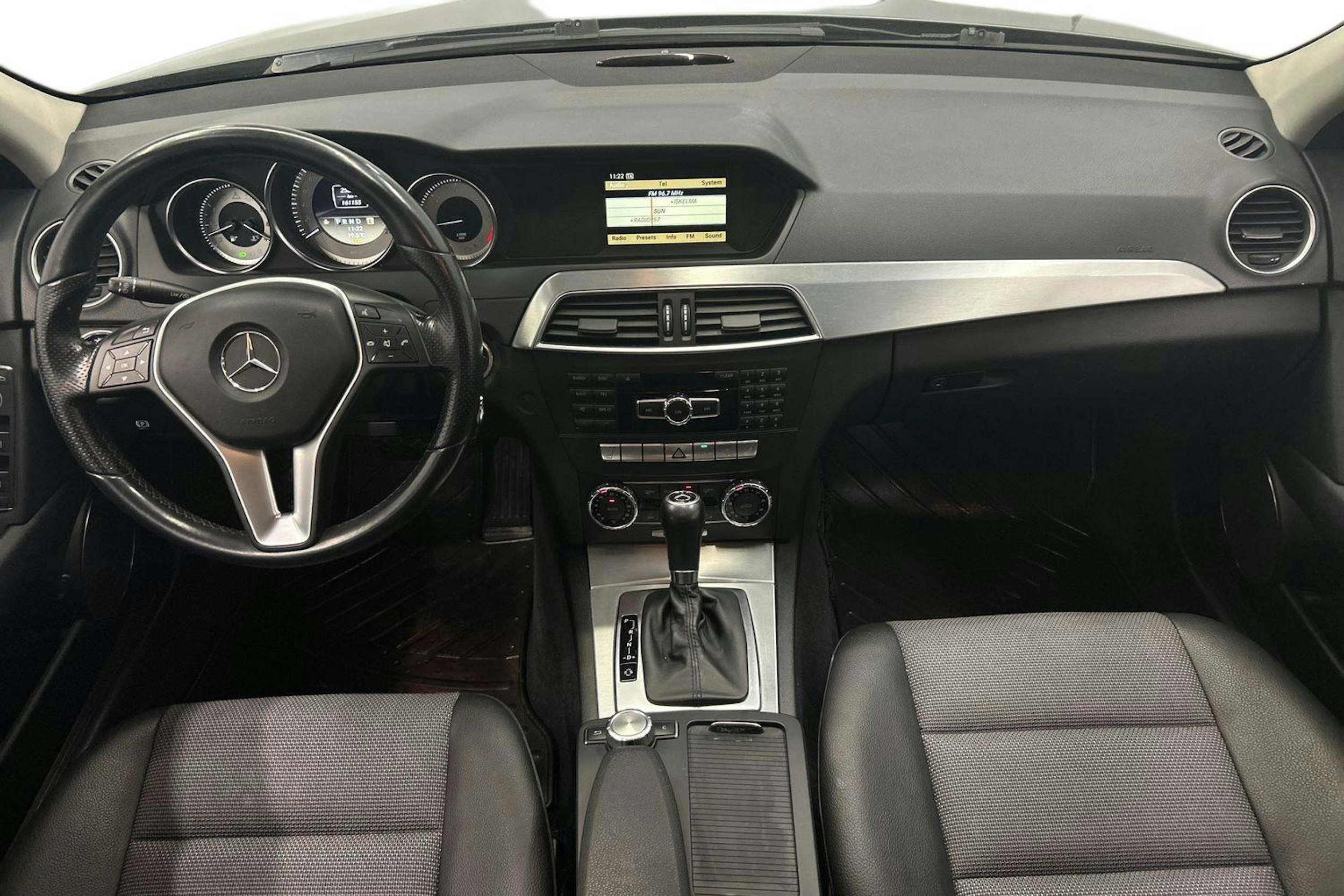 harmaa Mercedes-Benz C 2012 kuva 9.