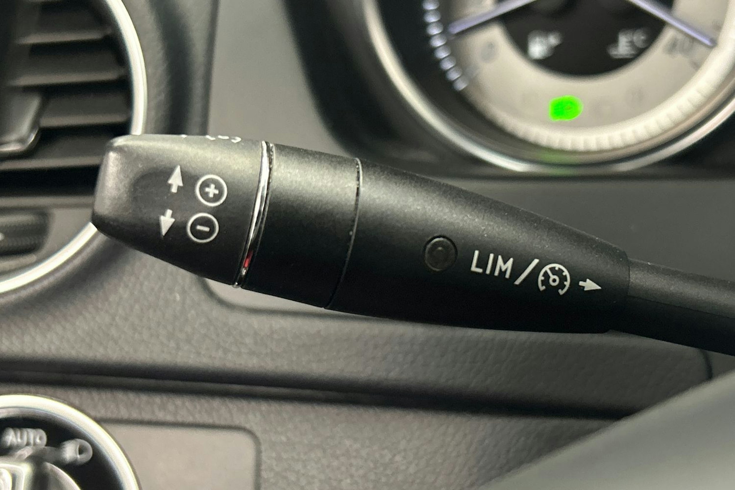 harmaa Mercedes-Benz C 2012 kuva 20.