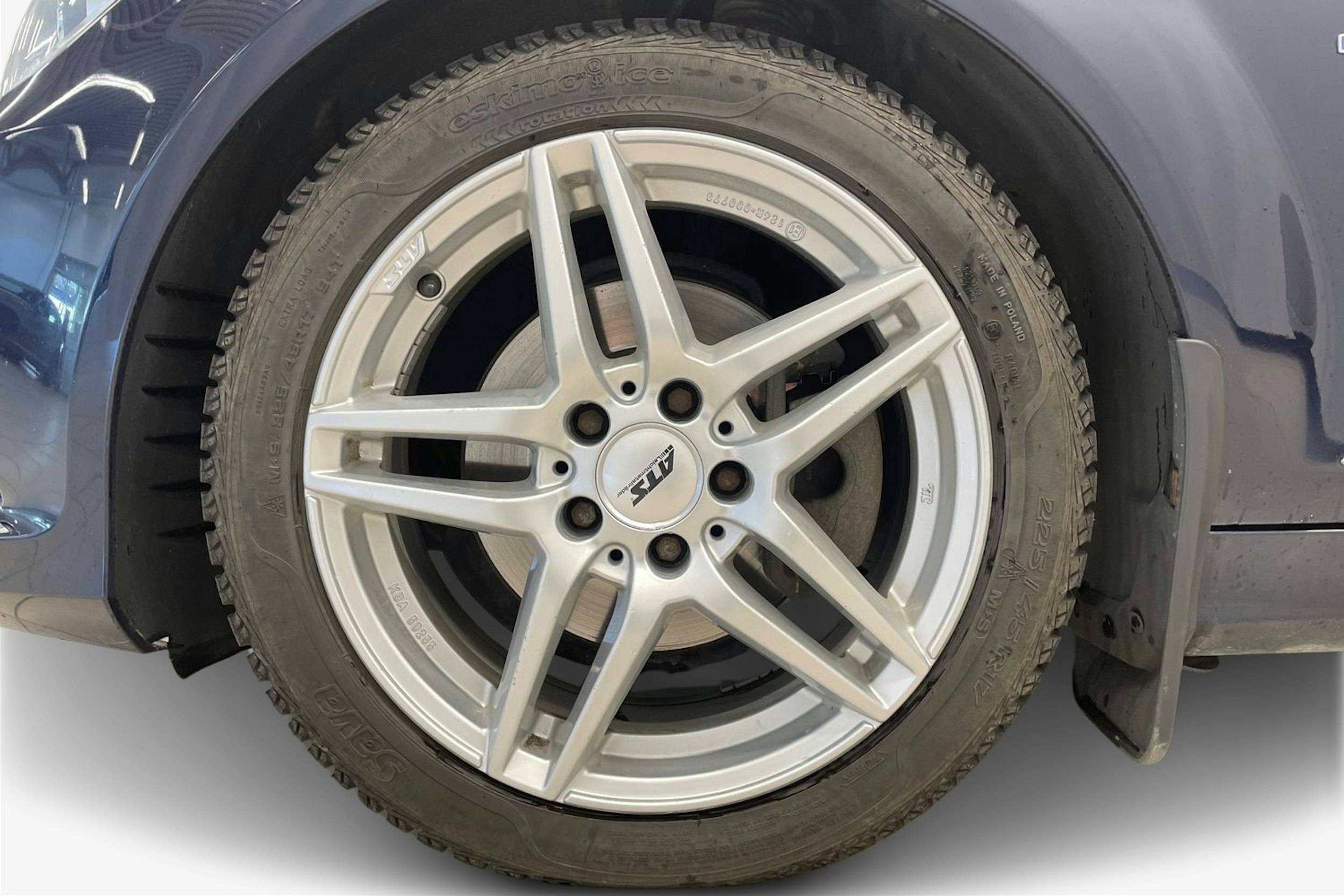 Sininen Mercedes-Benz C 2012 kuva 11.