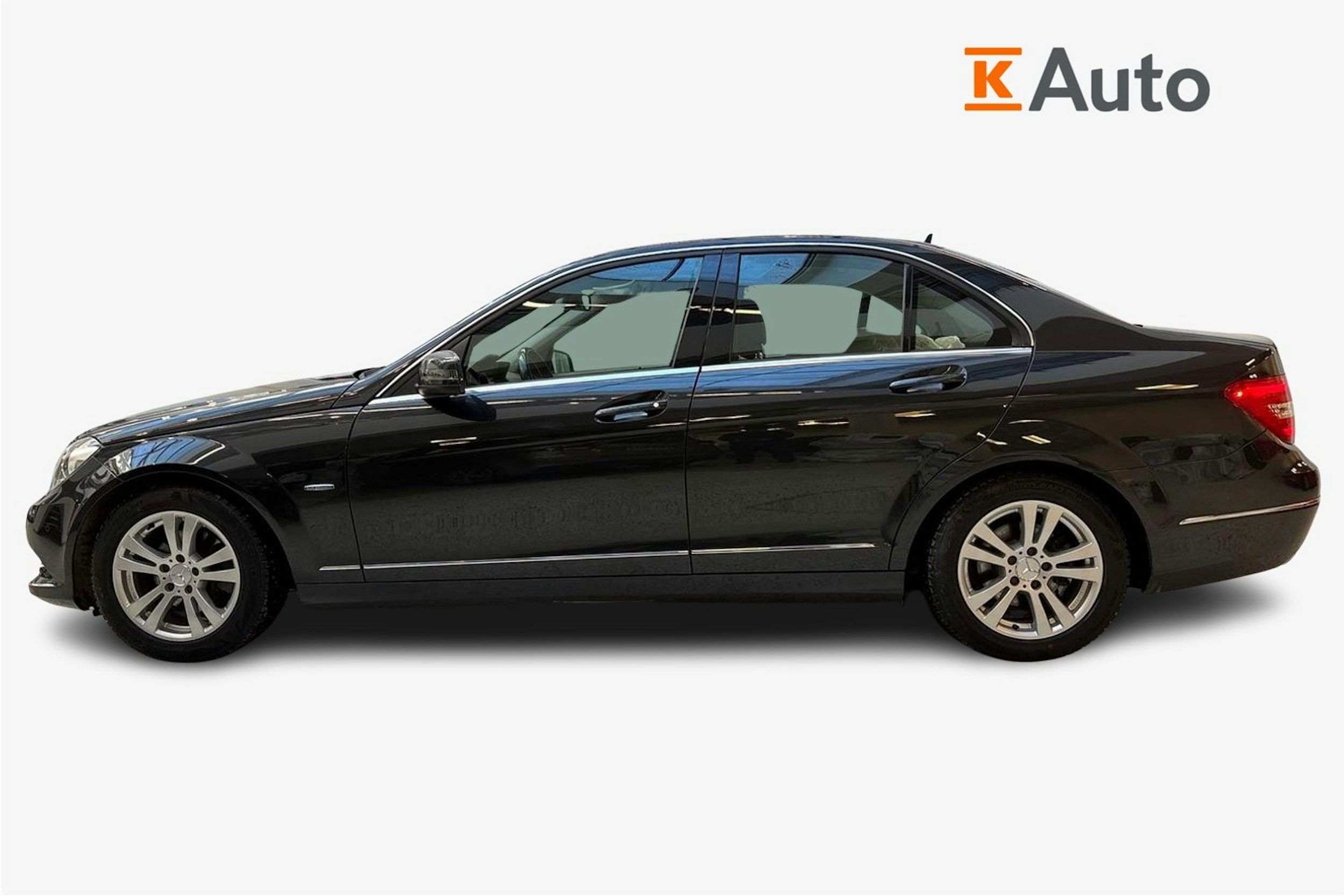 musta Mercedes-Benz C 2012 kuva 6.