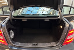 musta Mercedes-Benz C 2012 kuva 15.