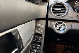 musta Mercedes-Benz C 2012 kuva 16.