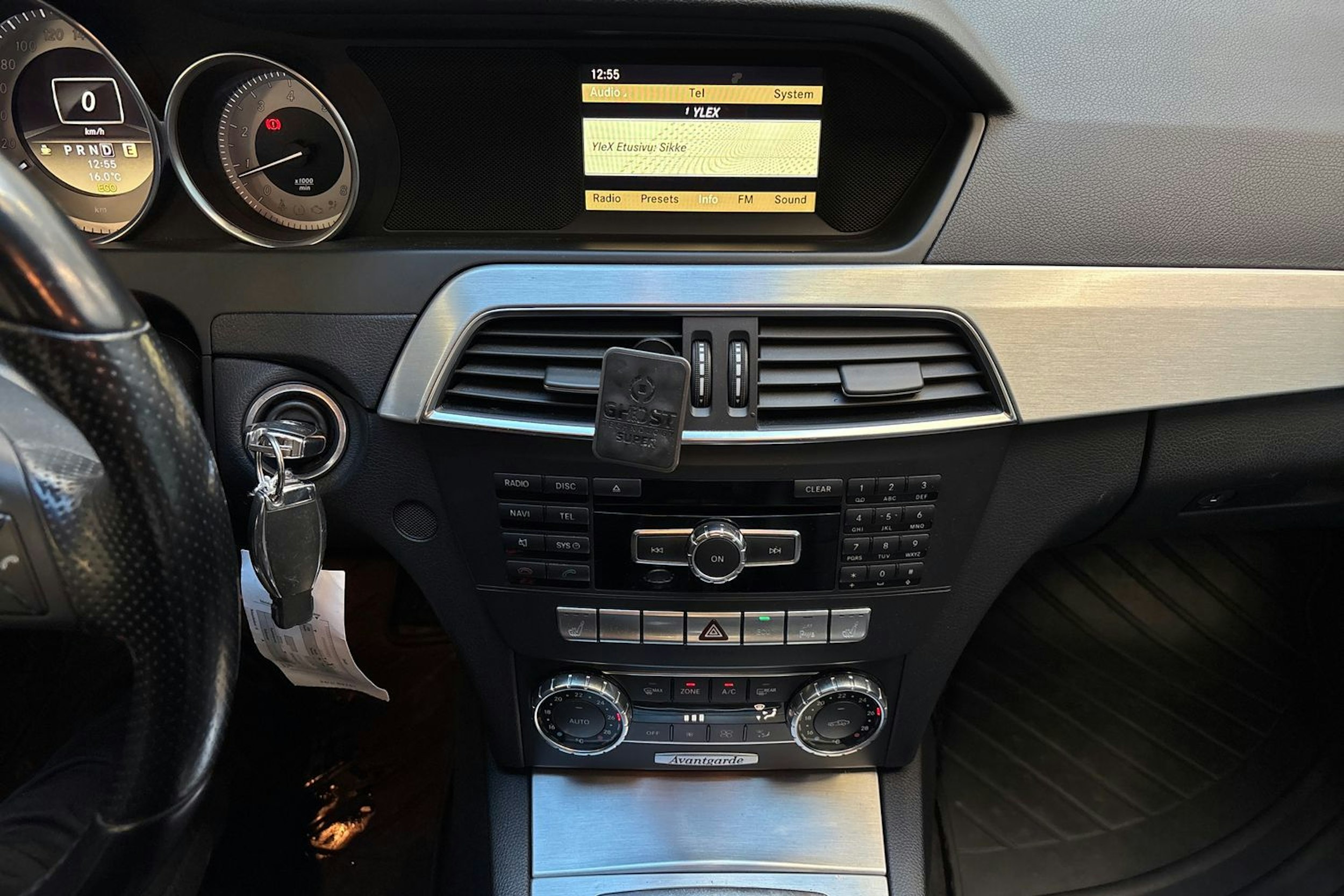 musta Mercedes-Benz C 2012 kuva 18.