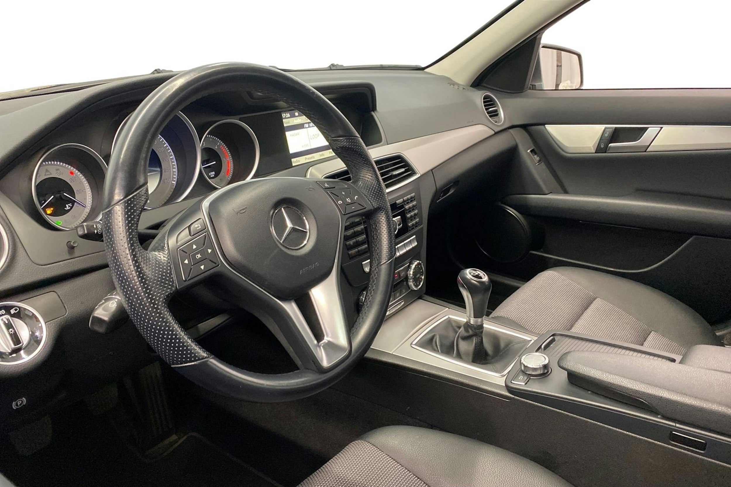 harmaa Mercedes-Benz C 2012 kuva 7.