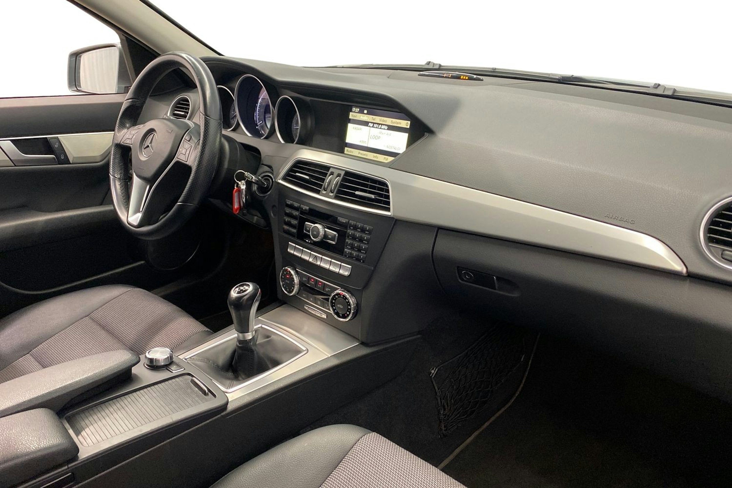 harmaa Mercedes-Benz C 2012 kuva 10.
