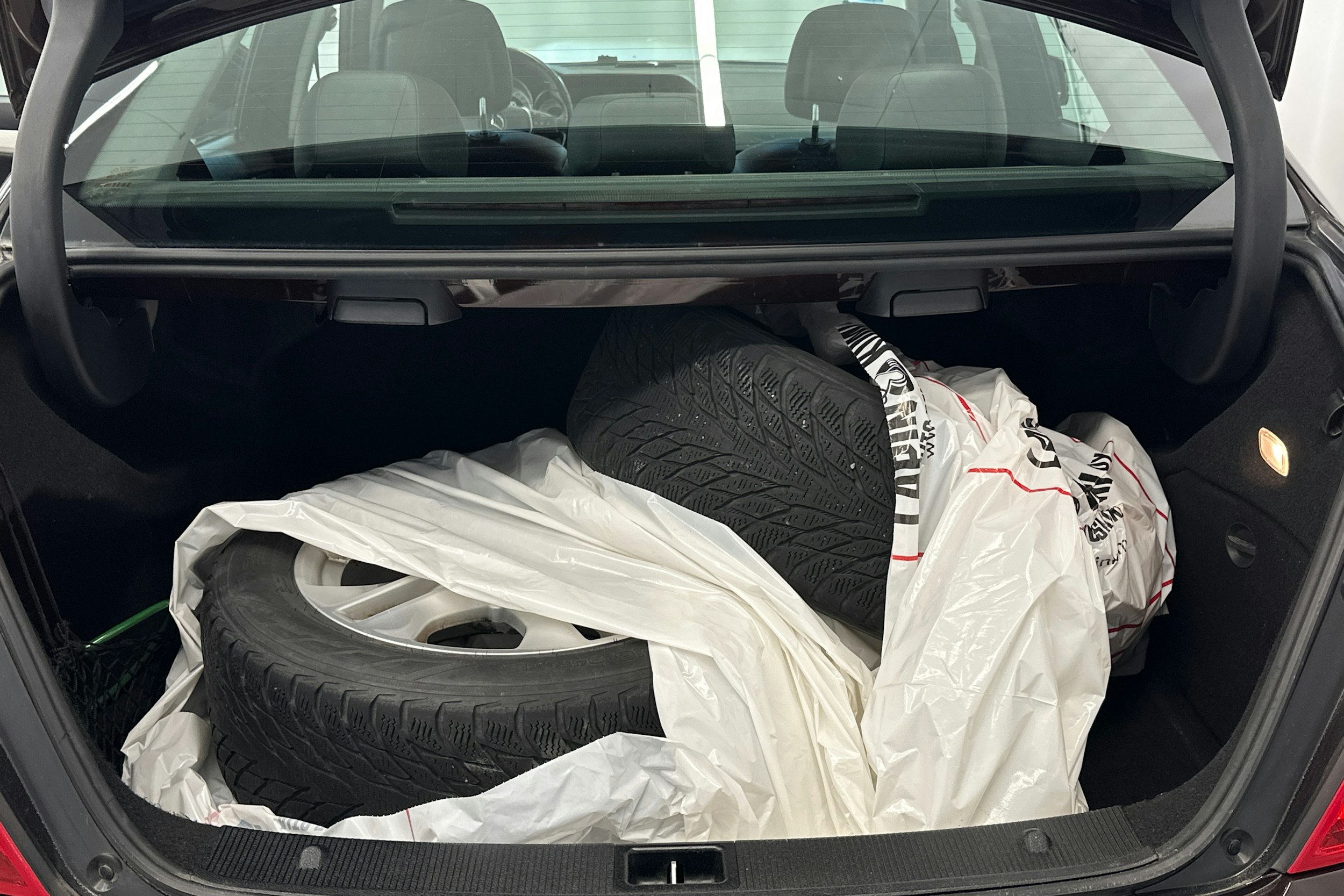 met. ruskea Mercedes-Benz C 2012 kuva 26.