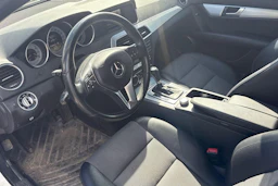 valkoinen Mercedes-Benz C 2012 kuva 3.