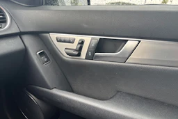 musta Mercedes-Benz C 2012 kuva 5.