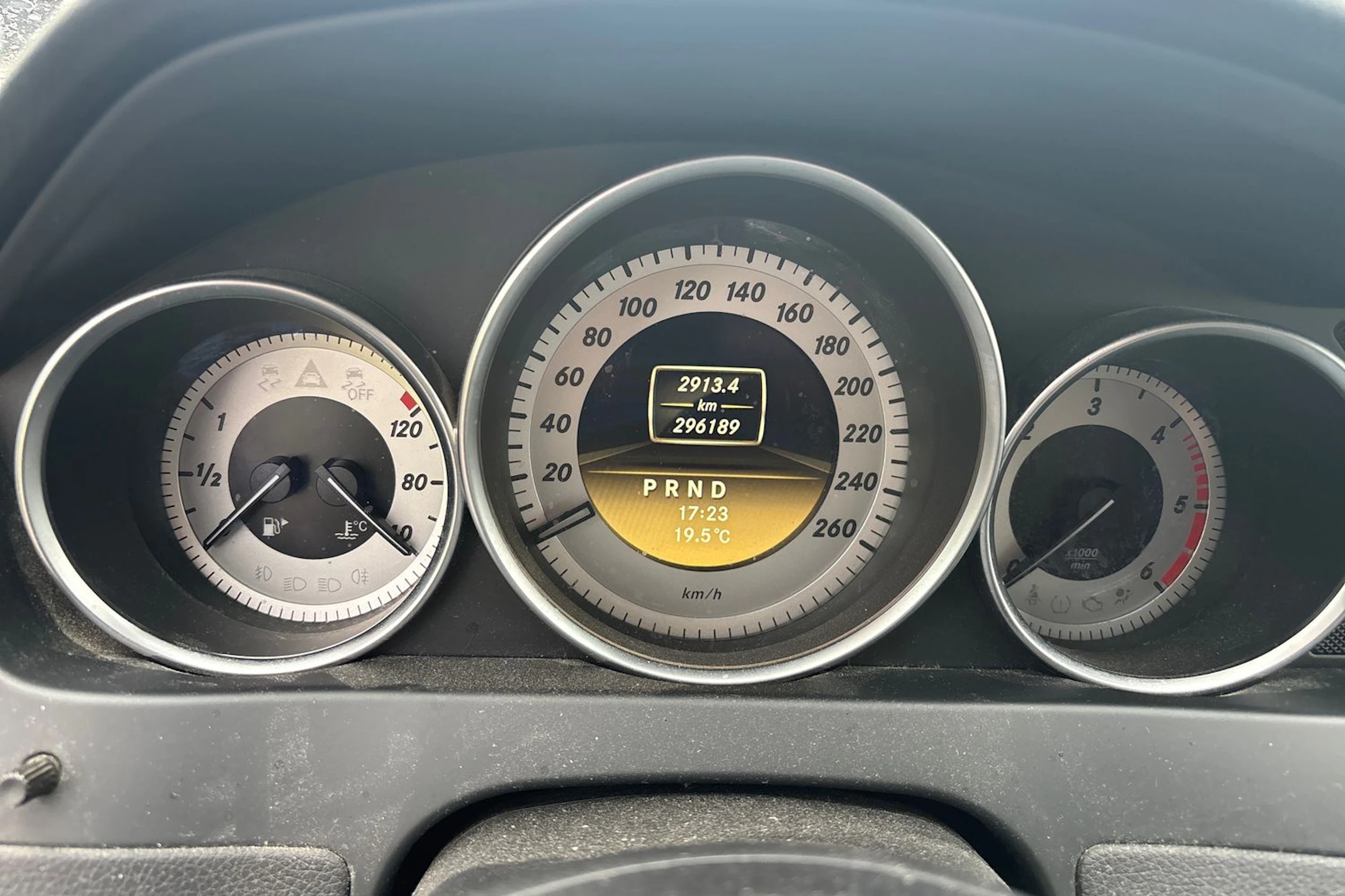 musta Mercedes-Benz C 2012 kuva 6.