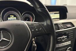 musta Mercedes-Benz C 2012 kuva 18.