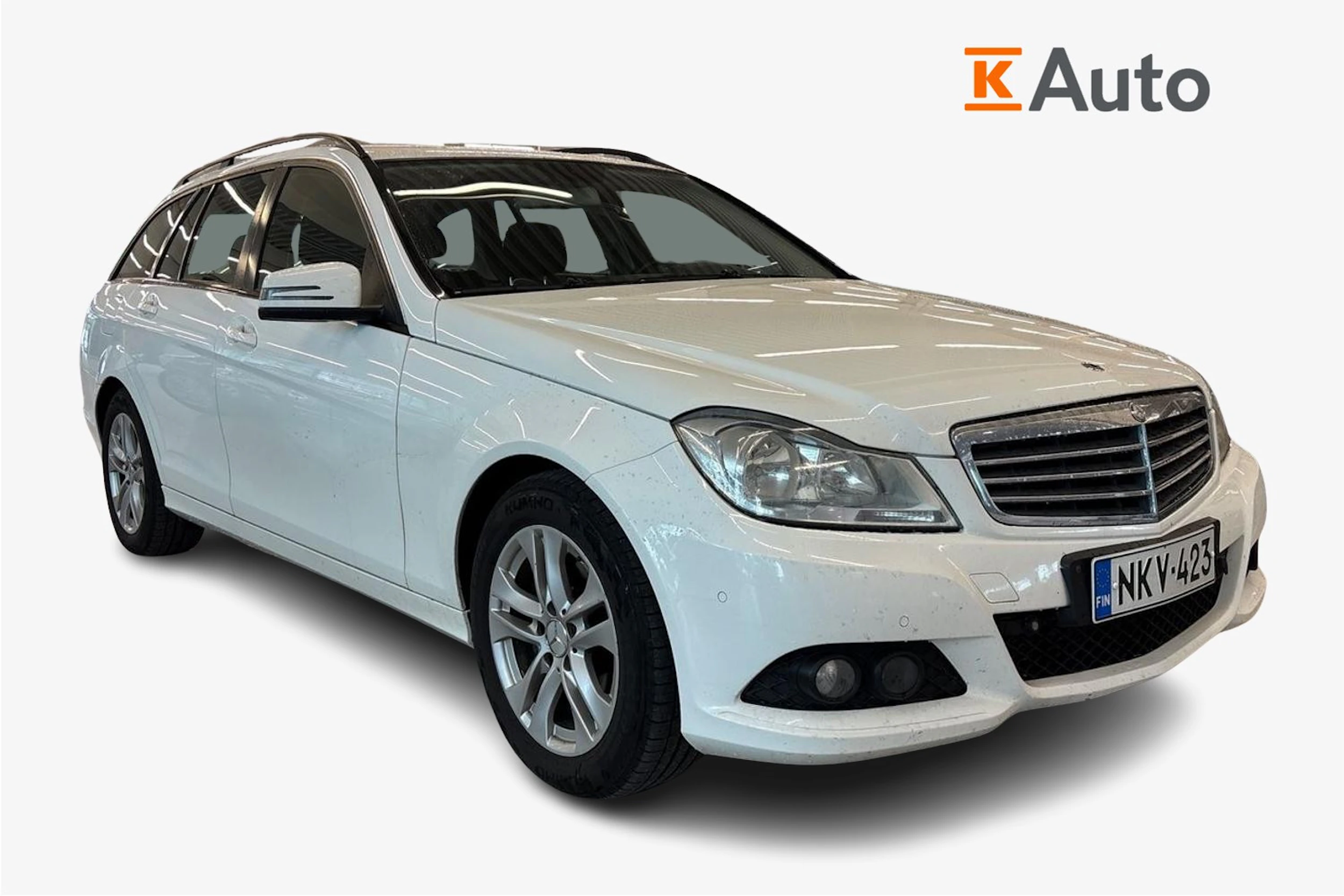 Valkoinen Mercedes-Benz C 2012 kuva 1.