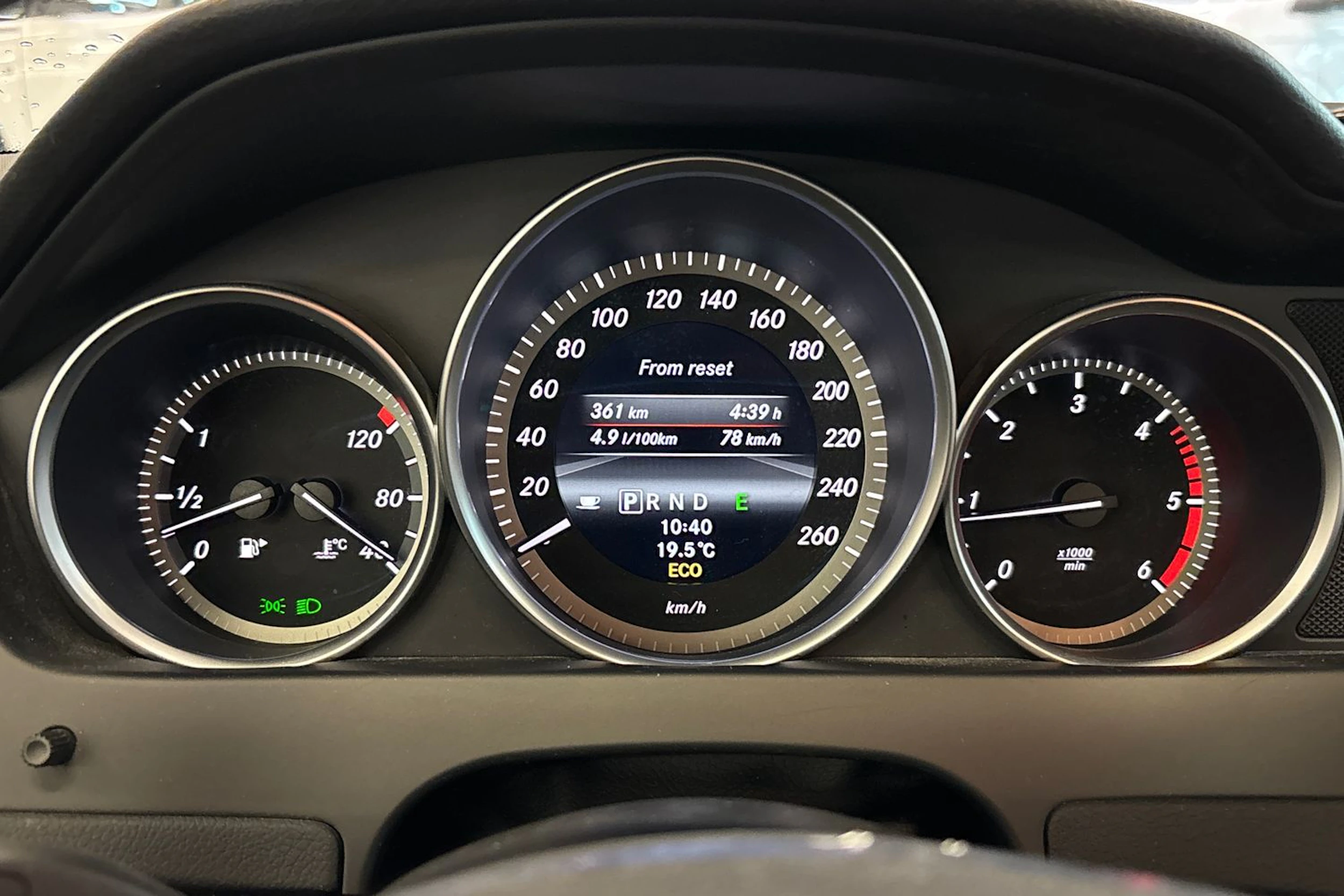 Valkoinen Mercedes-Benz C 2012 kuva 11.