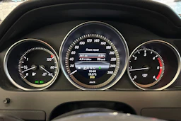 Valkoinen Mercedes-Benz C 2012 kuva 11.