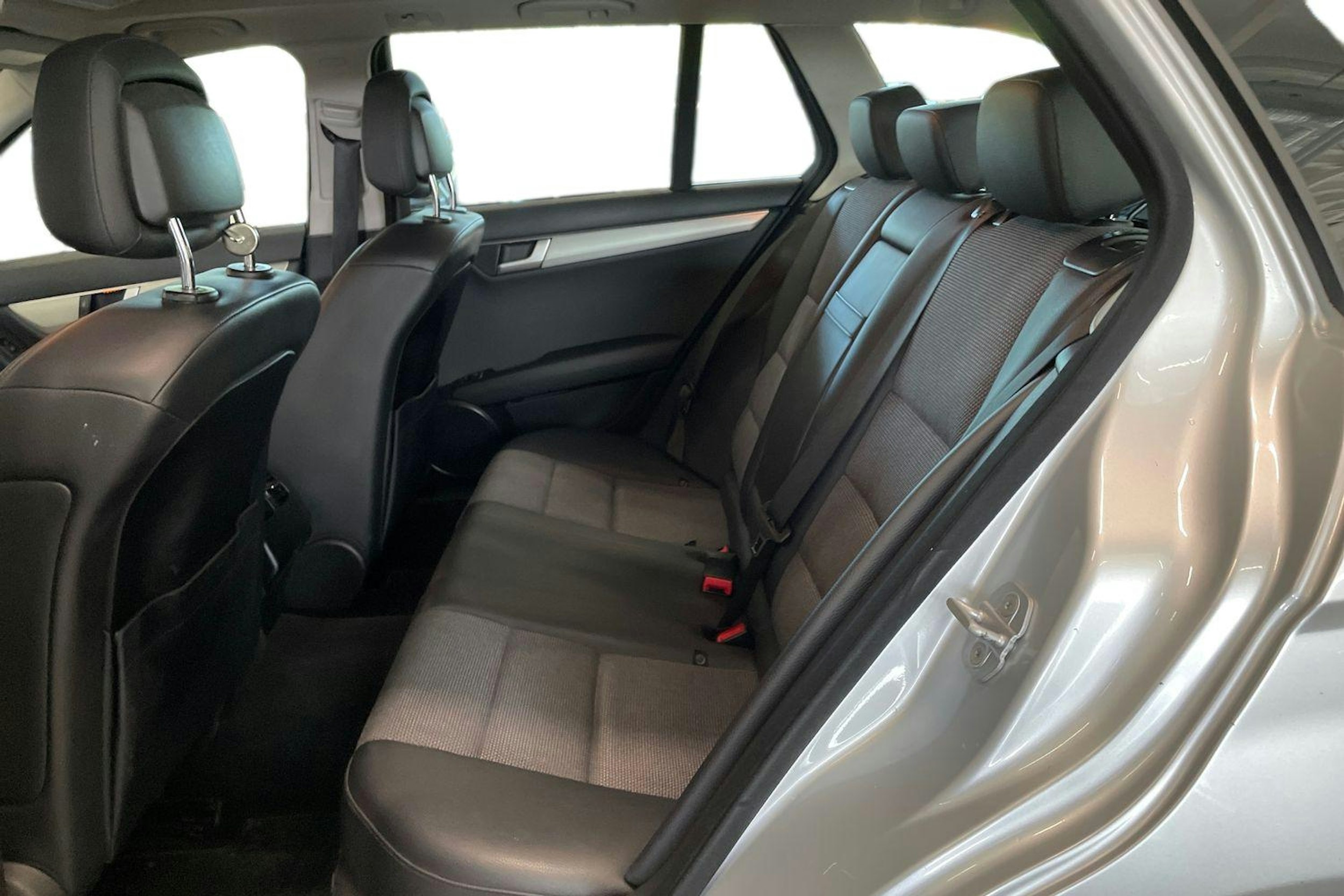 hopea Mercedes-Benz C 2012 kuva 10.