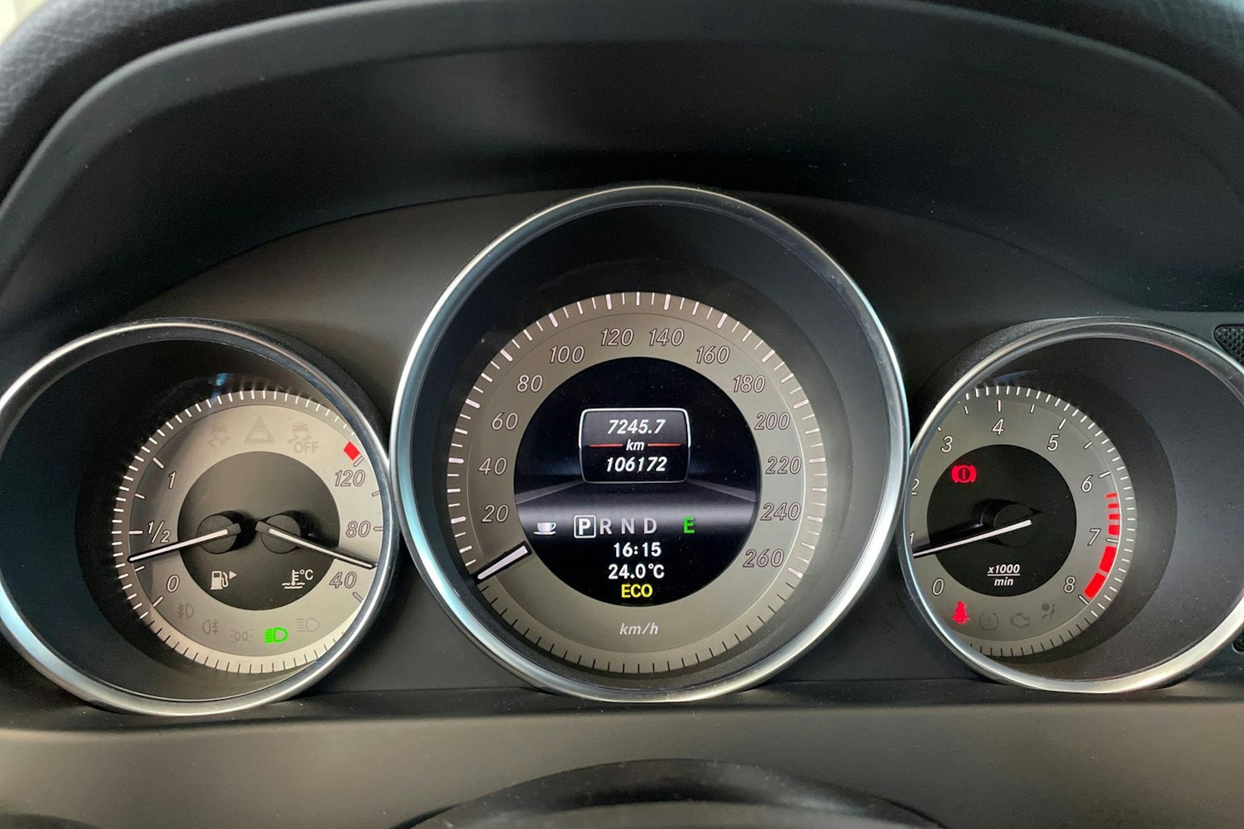 hopea Mercedes-Benz C 2012 kuva 21.