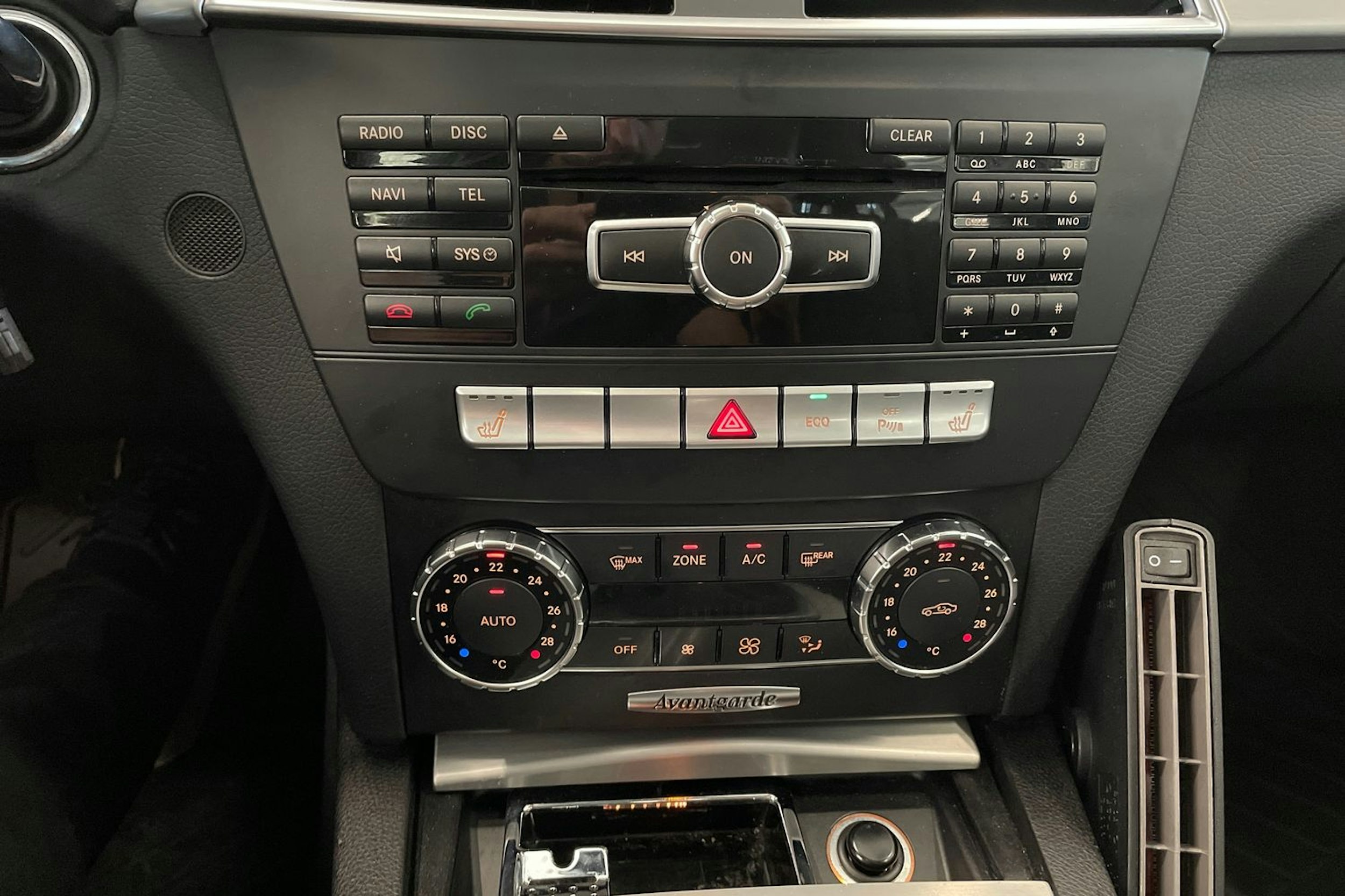 hopea Mercedes-Benz C 2012 kuva 26.