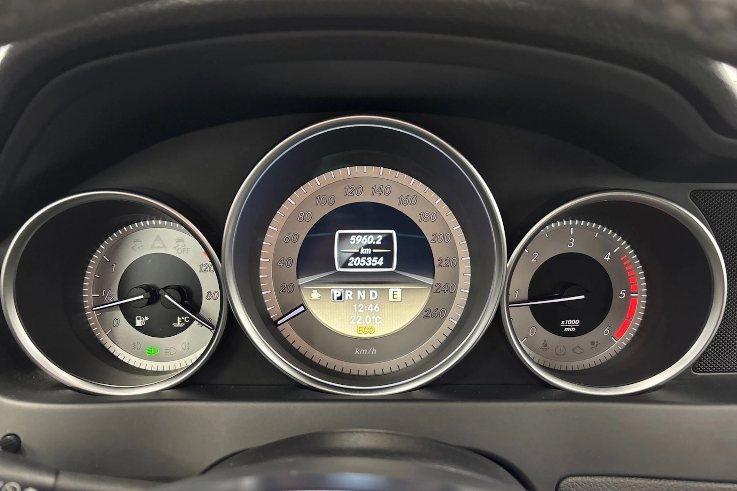 valkoinen Mercedes-Benz C 2012 kuva 15.