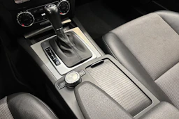 valkoinen Mercedes-Benz C 2012 kuva 16.
