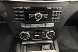 valkoinen Mercedes-Benz C 2012 kuva 17.
