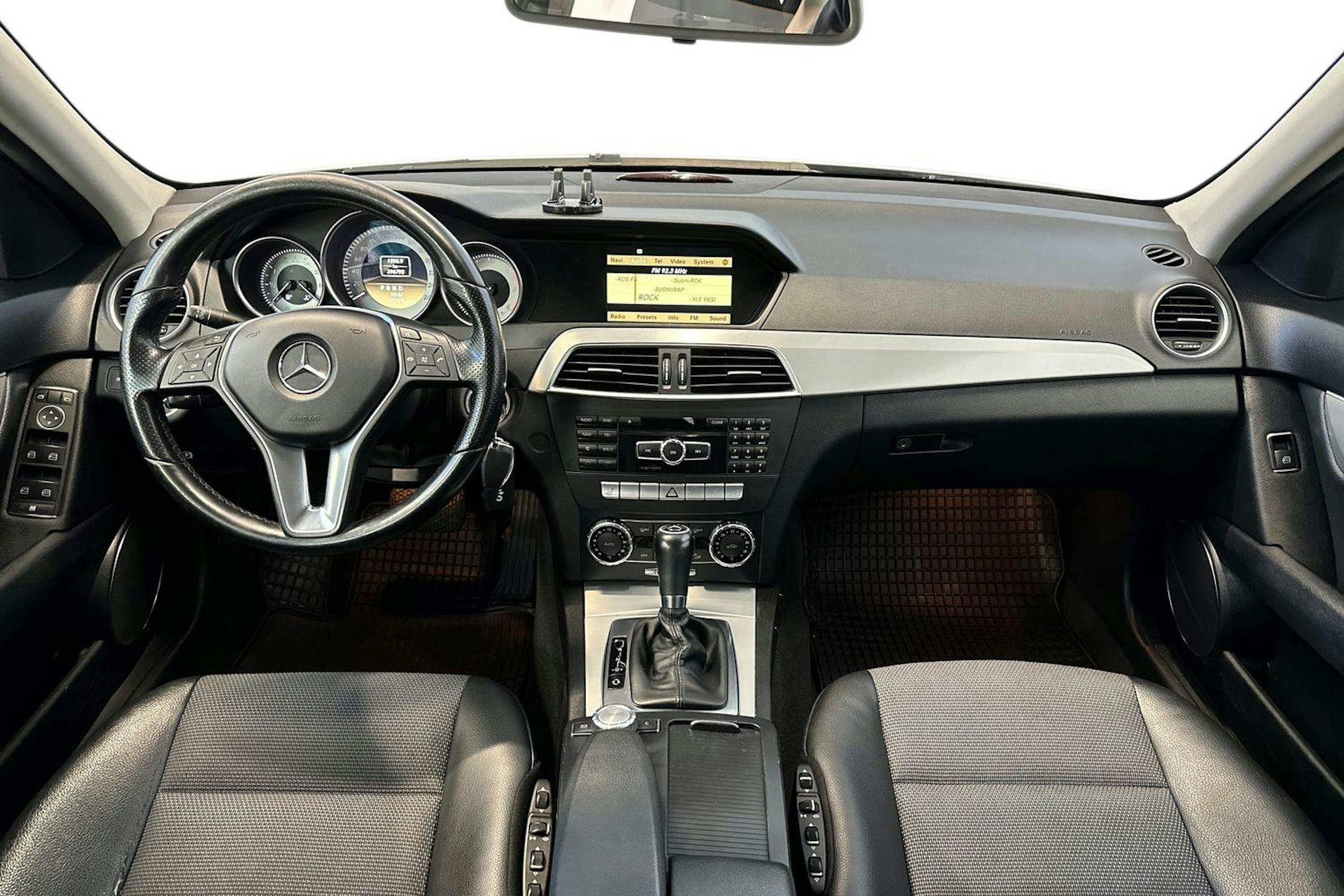 harmaa Mercedes-Benz C 2012 kuva 9.