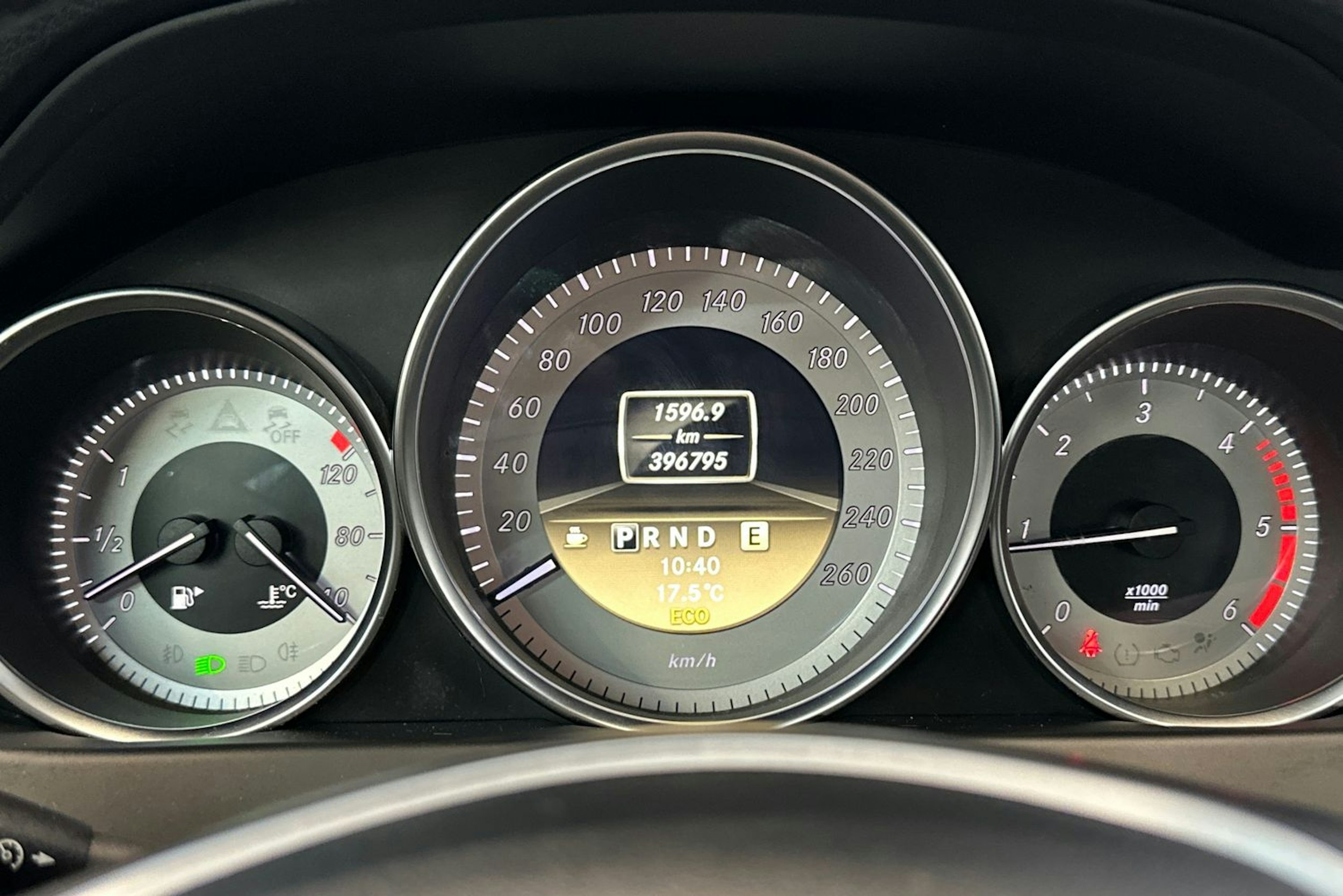 harmaa Mercedes-Benz C 2012 kuva 20.