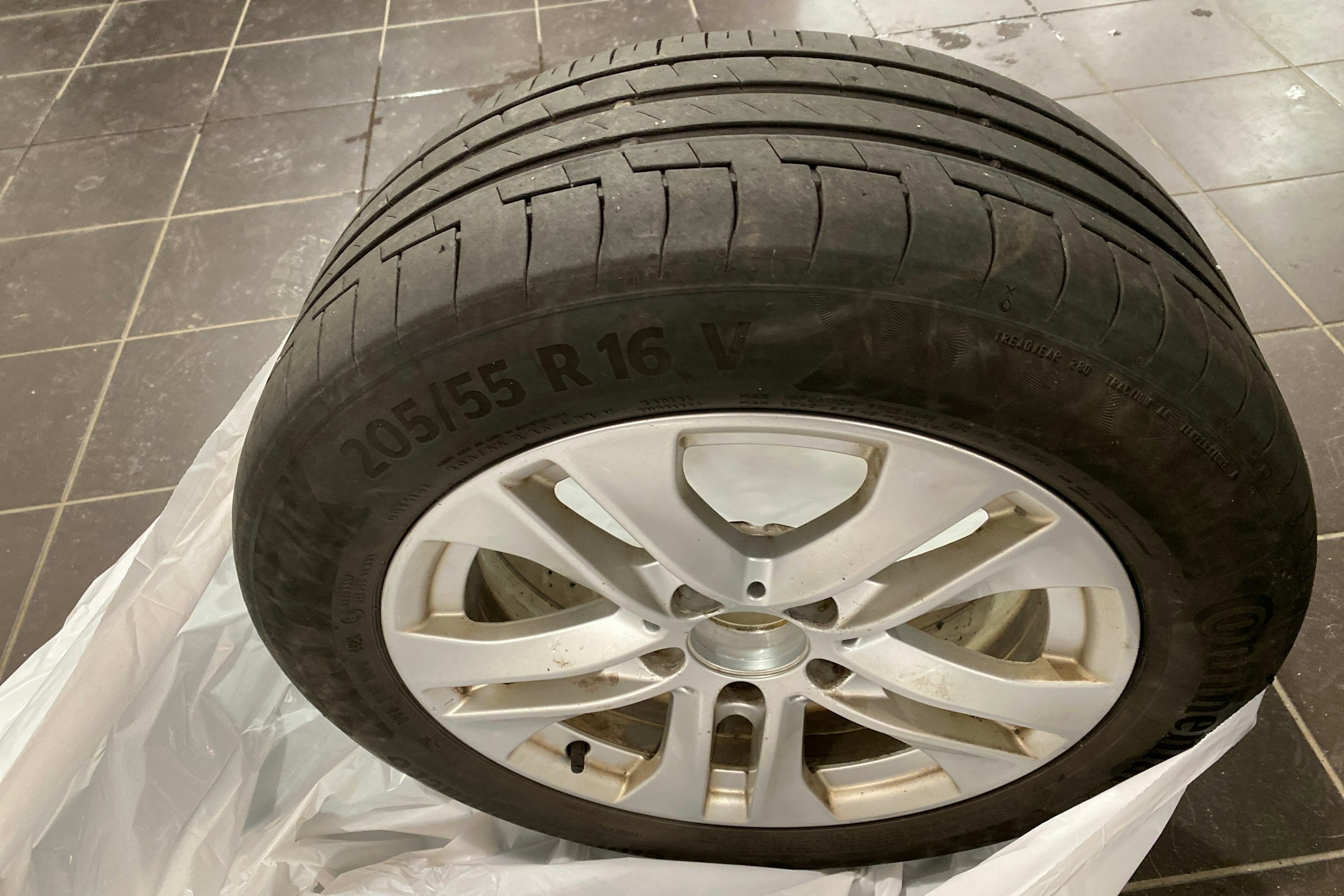 Harmaa Mercedes-Benz C 2012 kuva 14.