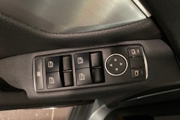 Harmaa Mercedes-Benz C 2012 kuva 18.