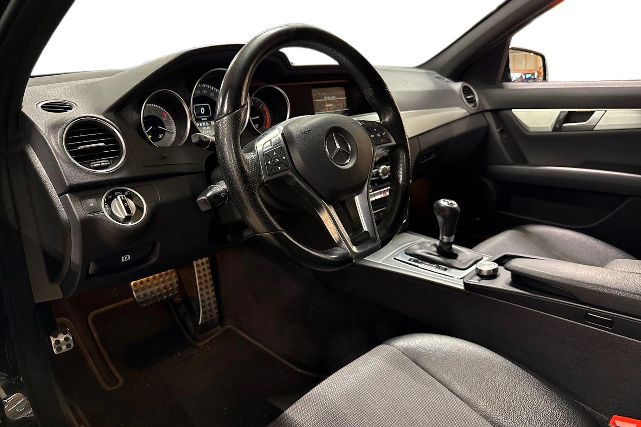 met. musta Mercedes-Benz C 2012 kuva 3.