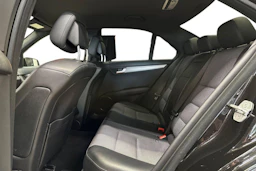 met. musta Mercedes-Benz C 2012 kuva 8.