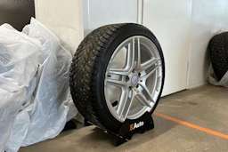 met. musta Mercedes-Benz C 2012 kuva 10.