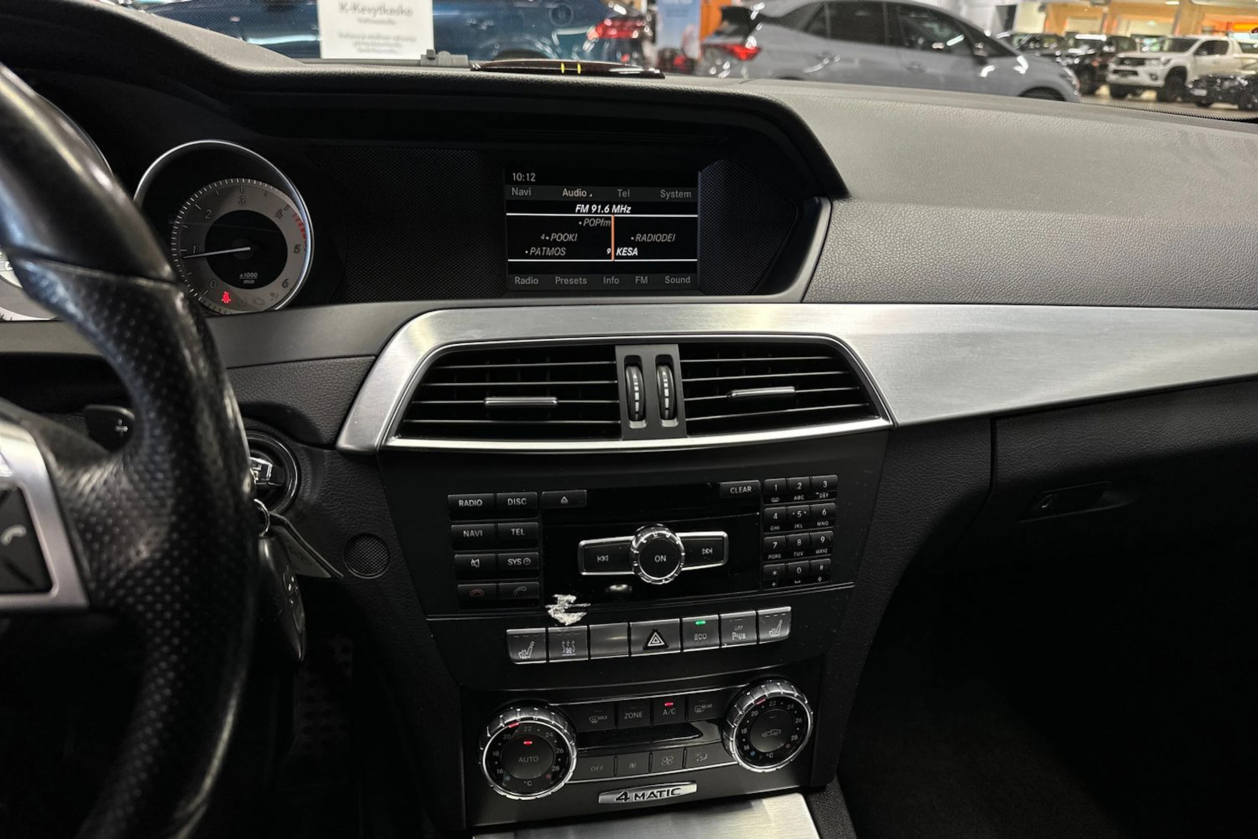 met. musta Mercedes-Benz C 2012 kuva 16.