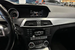 met. musta Mercedes-Benz C 2012 kuva 16.