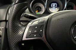 met. musta Mercedes-Benz C 2012 kuva 22.