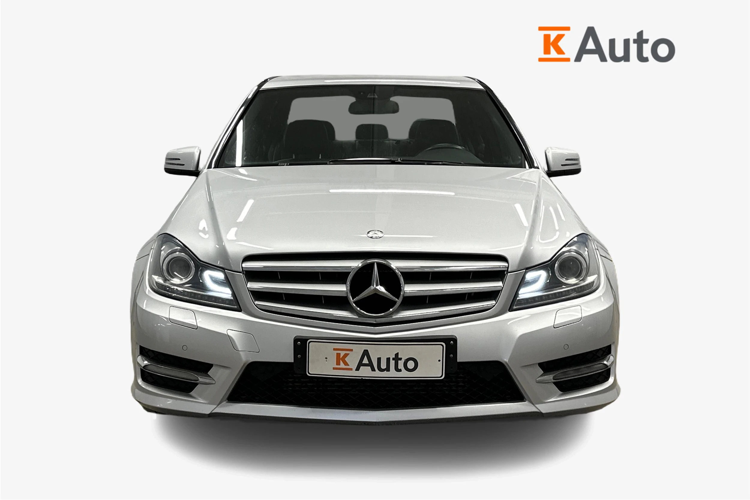 hopea Mercedes-Benz C 2013 kuva 4.