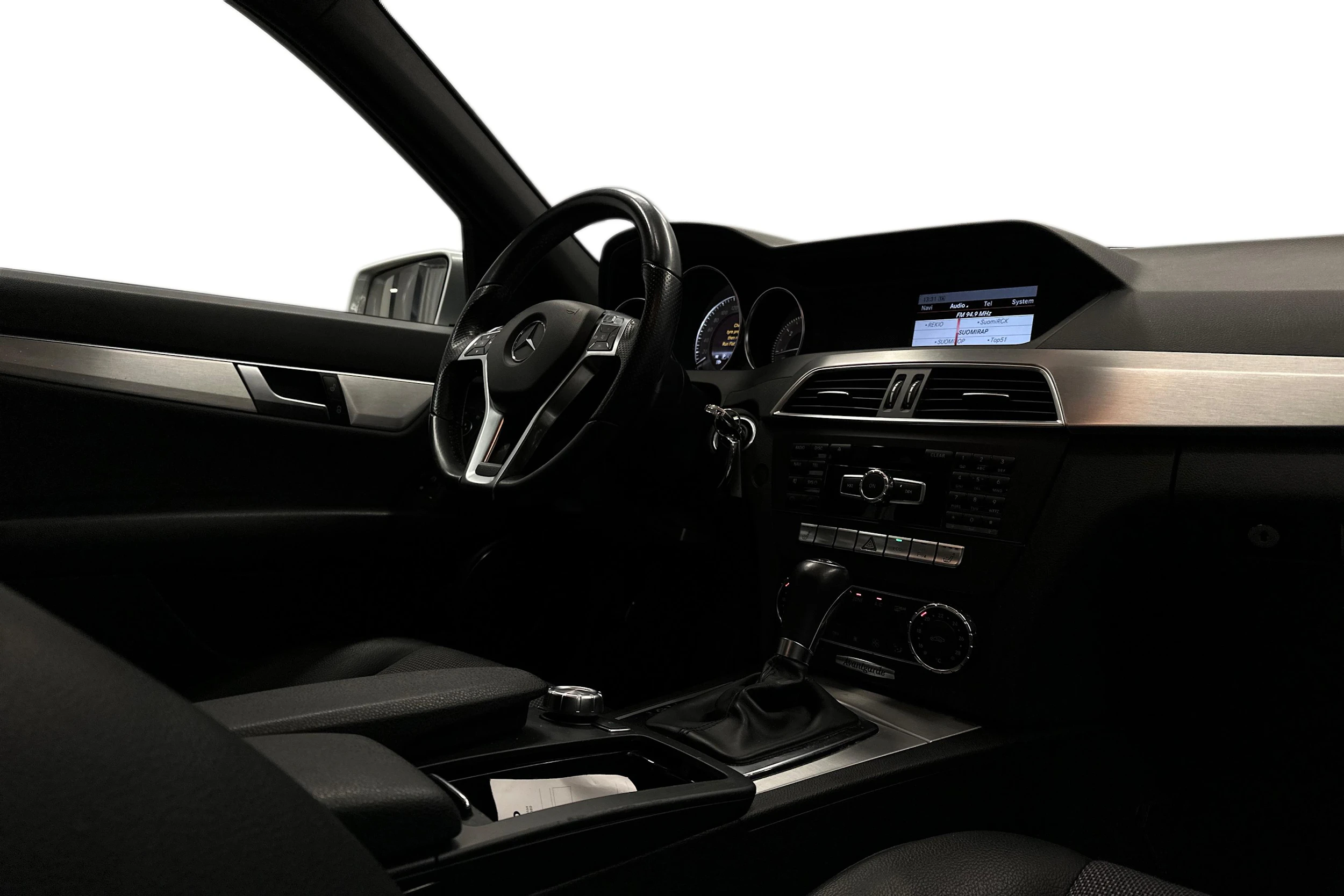 hopea Mercedes-Benz C 2013 kuva 7.