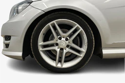 hopea Mercedes-Benz C 2013 kuva 9.