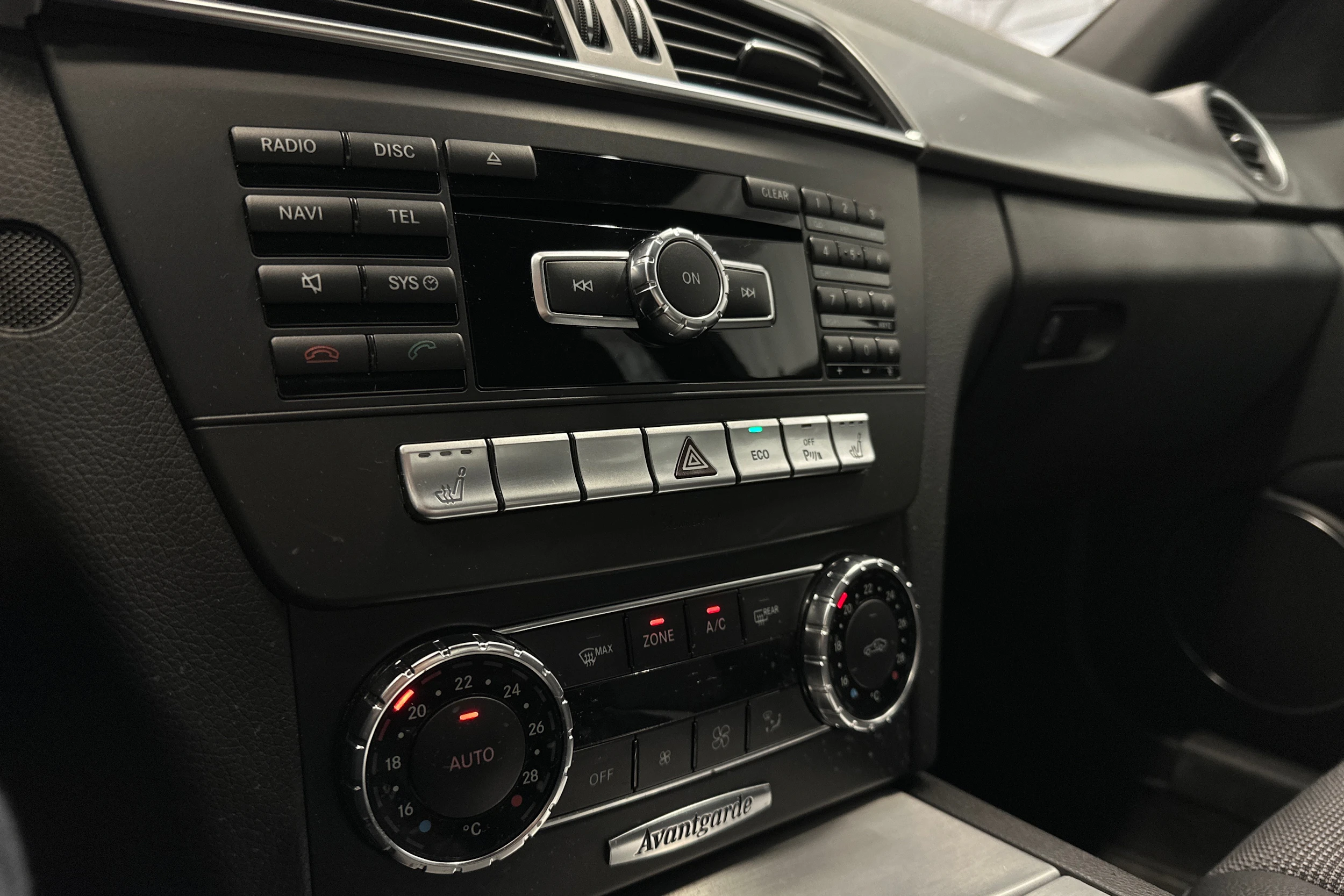 hopea Mercedes-Benz C 2013 kuva 15.