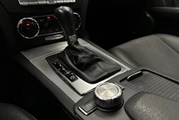 hopea Mercedes-Benz C 2013 kuva 16.