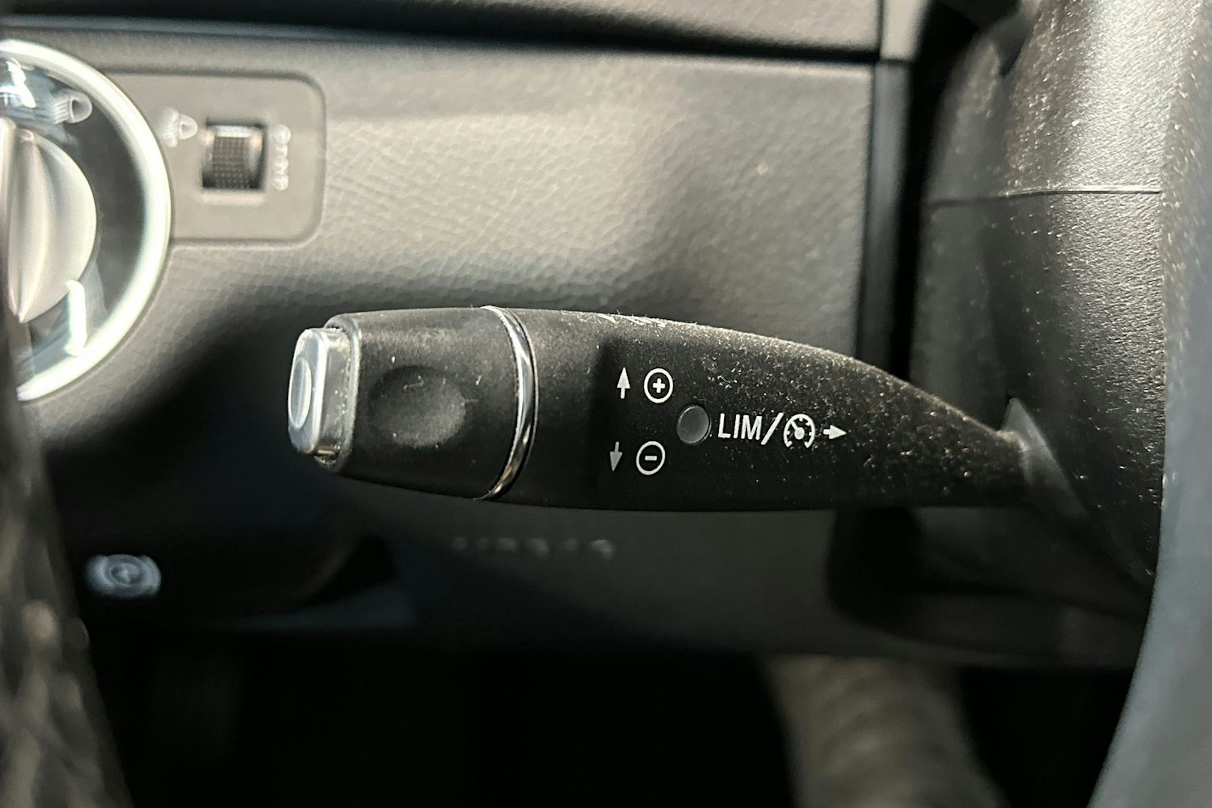 musta Mercedes-Benz C 2013 kuva 23.
