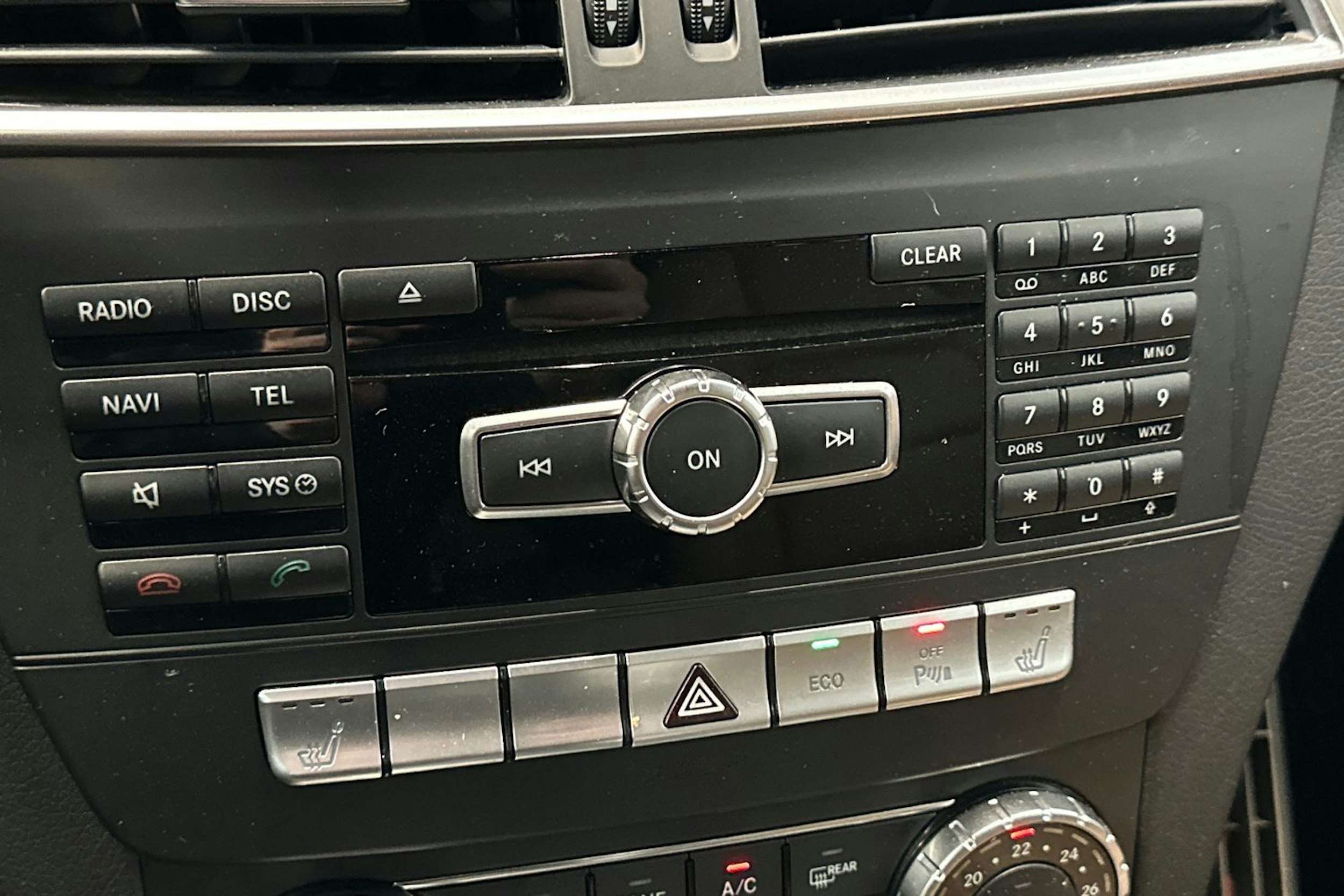 musta Mercedes-Benz C 2013 kuva 26.