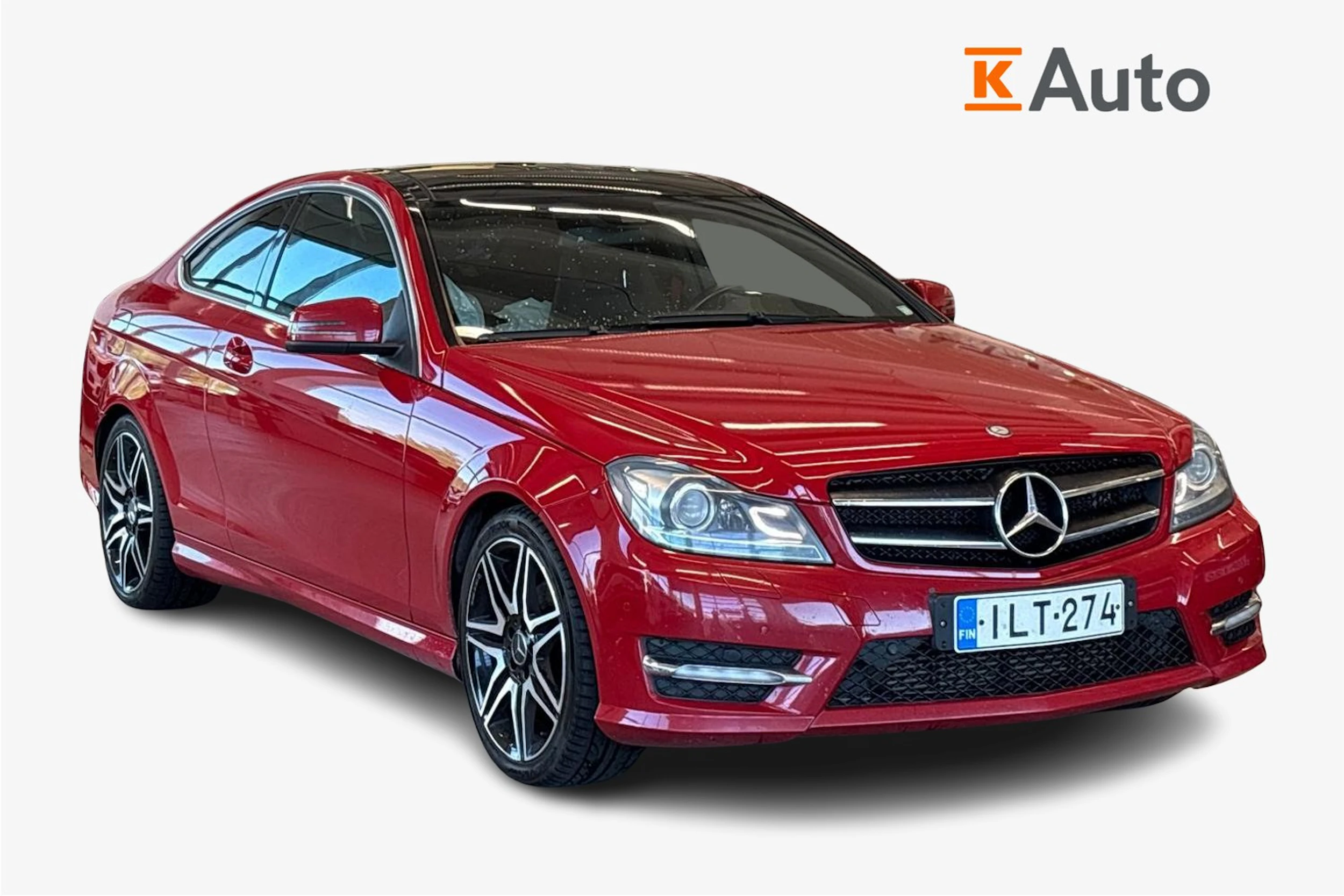 Punainen Mercedes-Benz C 2013 kuva 1.