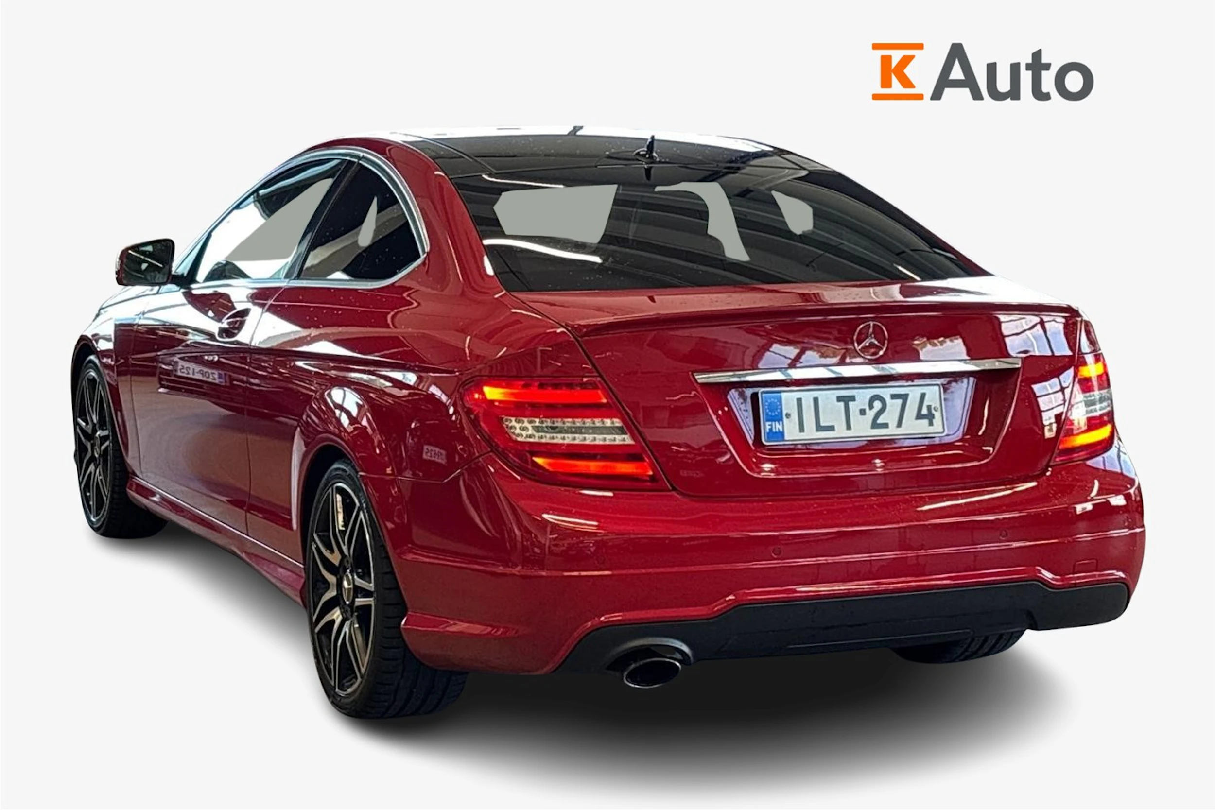 Punainen Mercedes-Benz C 2013 kuva 2.