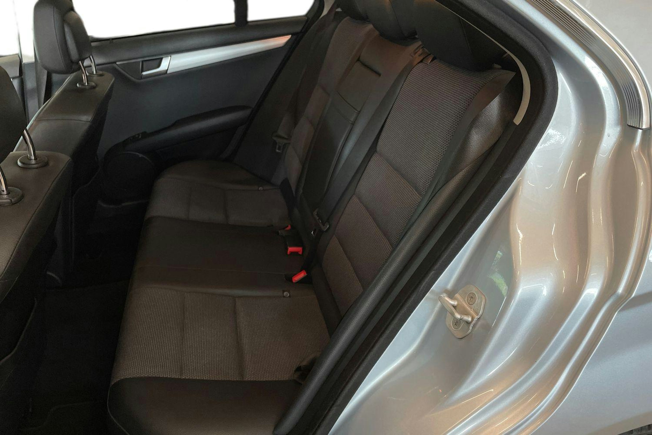 harmaa Mercedes-Benz C 2013 kuva 10.
