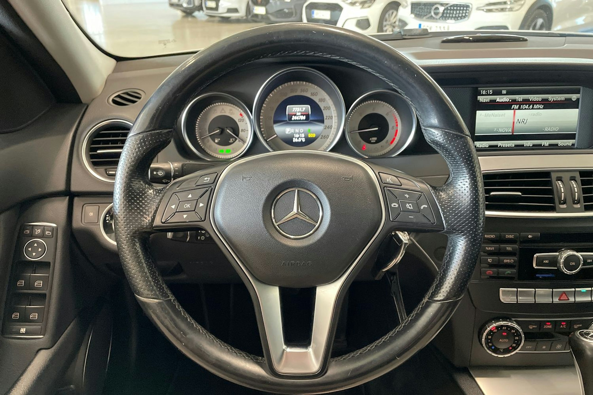 harmaa Mercedes-Benz C 2013 kuva 14.