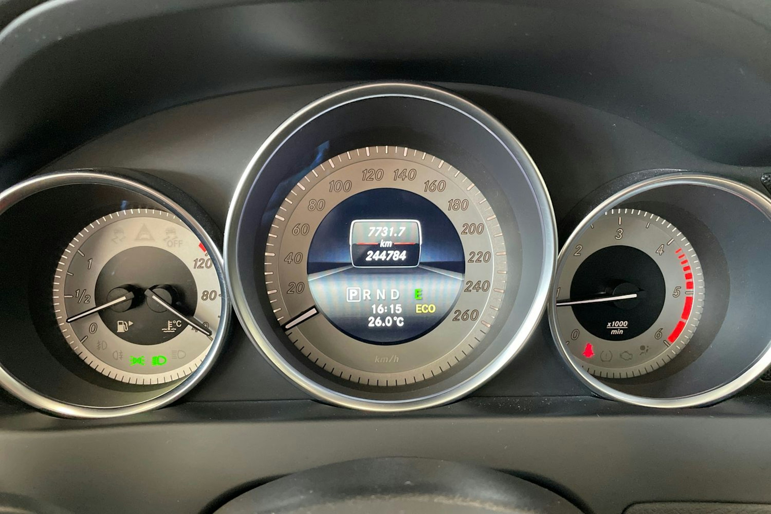 harmaa Mercedes-Benz C 2013 kuva 18.