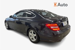 Musta Mercedes-Benz C 2013 kuva 2.