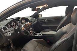 Musta Mercedes-Benz C 2013 kuva 7.