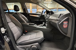 Musta Mercedes-Benz C 2013 kuva 14.