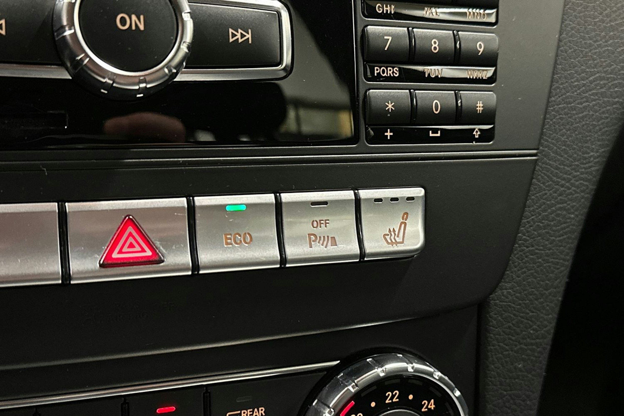 Musta Mercedes-Benz C 2013 kuva 19.